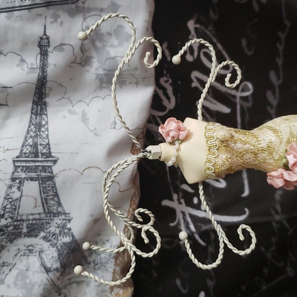 Victorian Mannequin Jewelry Holder for Necklaces Vintage tall gold and white - Picture 4 of 7